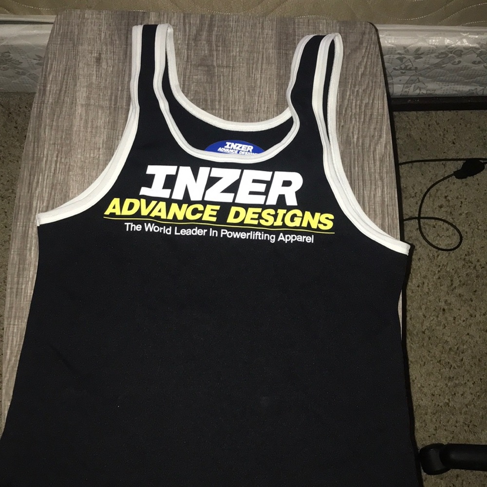 Powerlifting singlet